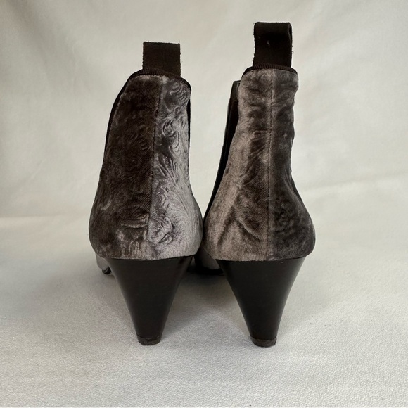 Sixtyseven Anthropologie Smoky Gray Velvet Floral Embossed Ankle Boots 6.5 - Picture 8 of 16